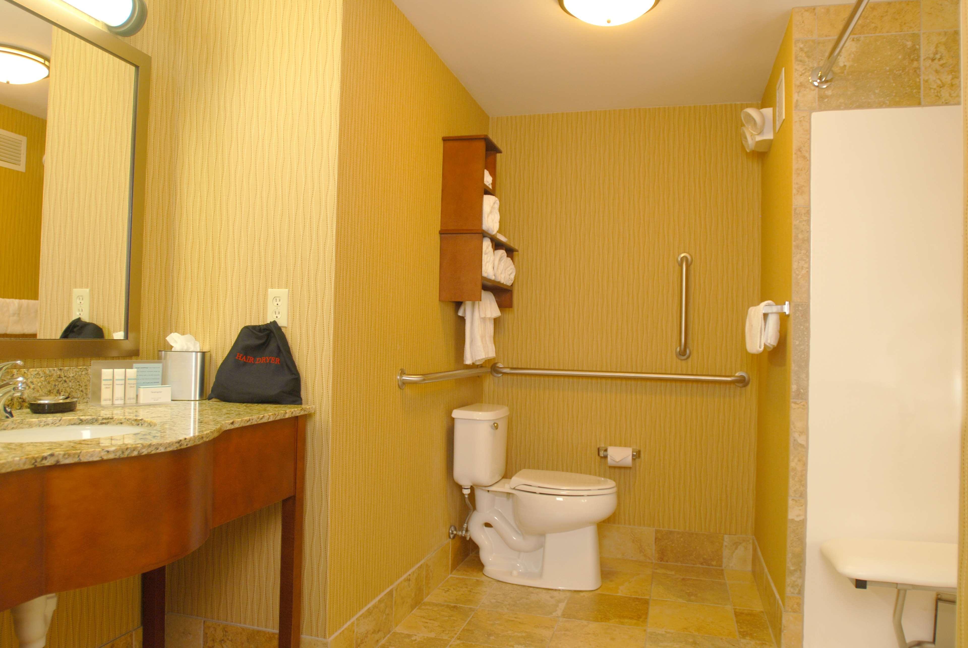 Hampton Inn Tomah Exterior photo