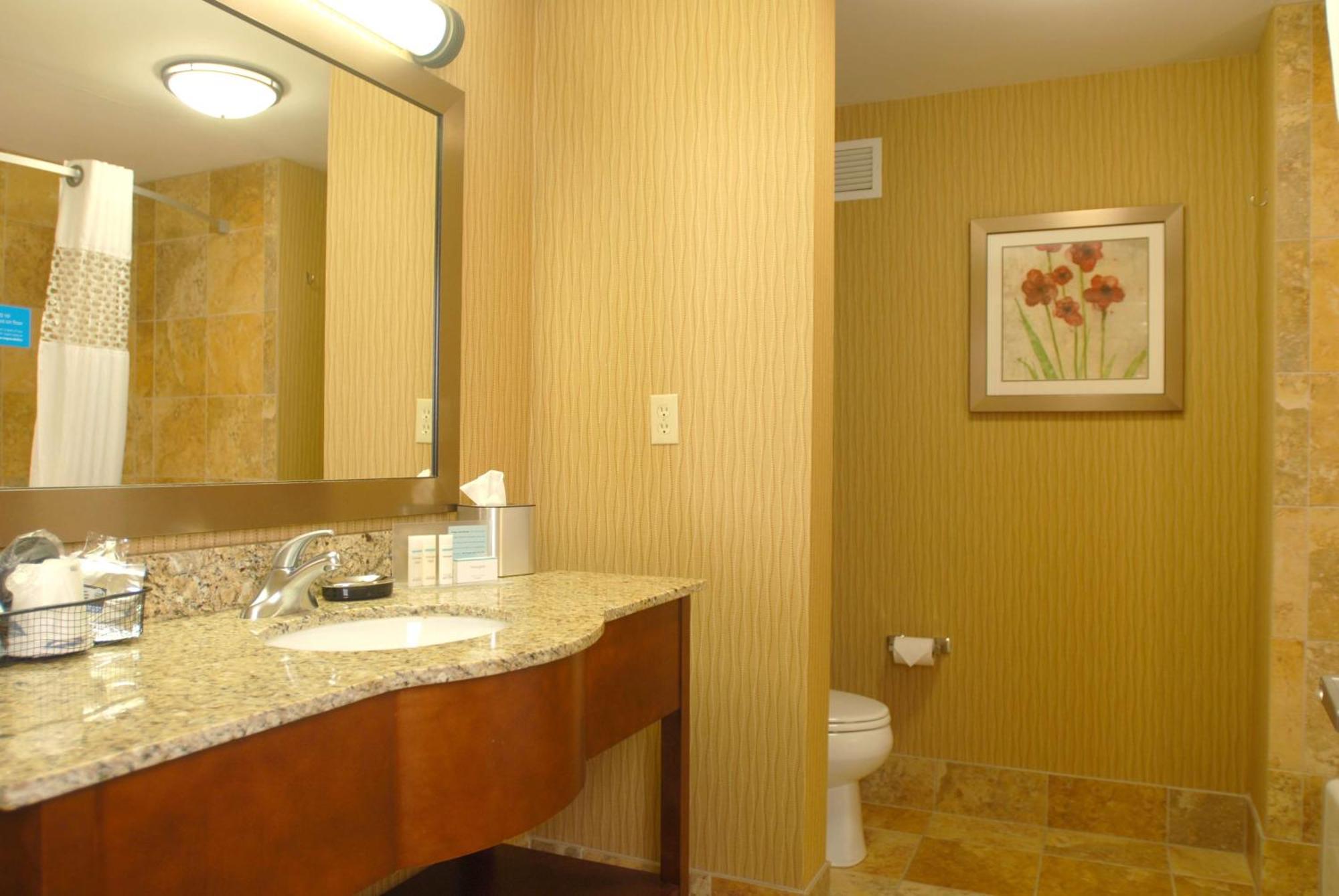 Hampton Inn Tomah Exterior photo